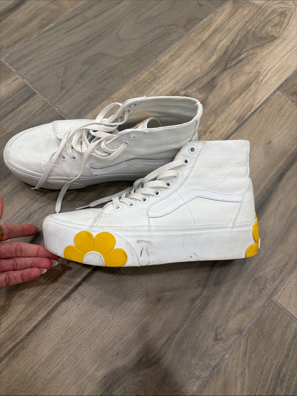 Vans White High-Top Canvas Sneakers with Yellow Daisy Sole Detail - Picture 5 of 7